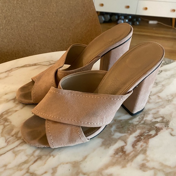 Ever New Australia Mule Heels - Picture 2 of 5